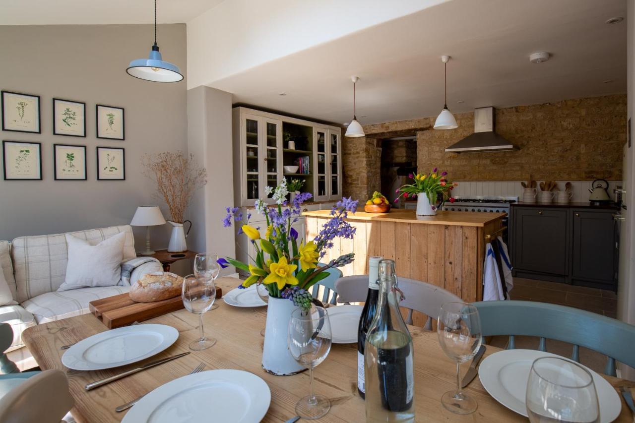 Gleneda Cottage - A Renovated, Traditional Cotswold Cottage Full Of Charm With Fireplace And Garden Bourton on the Hill Екстер'єр фото
