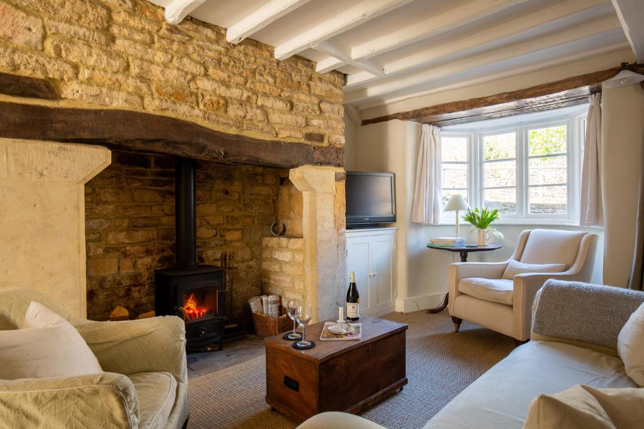 Gleneda Cottage - A Renovated, Traditional Cotswold Cottage Full Of Charm With Fireplace And Garden Bourton on the Hill Екстер'єр фото