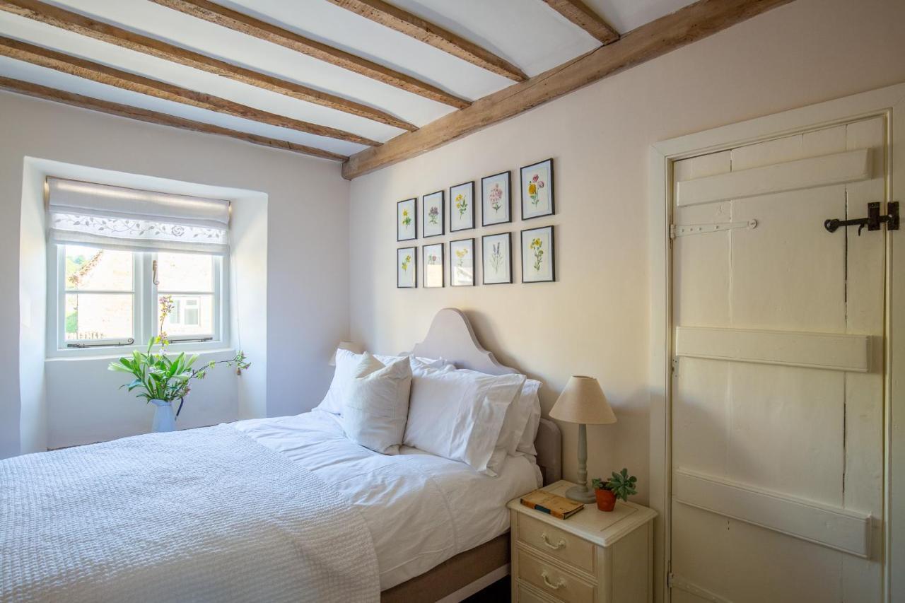 Gleneda Cottage - A Renovated, Traditional Cotswold Cottage Full Of Charm With Fireplace And Garden Bourton on the Hill Екстер'єр фото