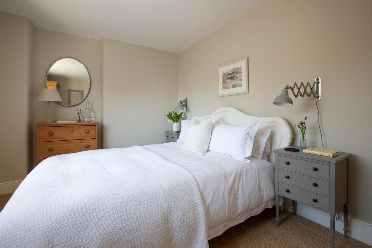 Gleneda Cottage - A Renovated, Traditional Cotswold Cottage Full Of Charm With Fireplace And Garden Bourton on the Hill Екстер'єр фото